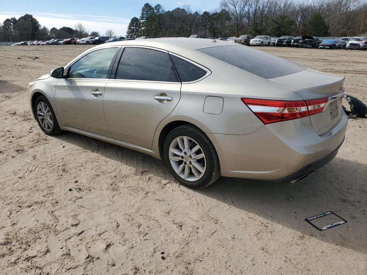 2015 TOYOTA AVALON XLE - Image 2