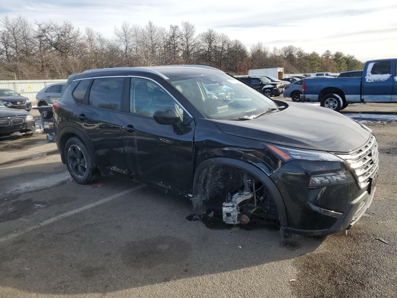 2024 NISSAN ROGUE SV - Image 4