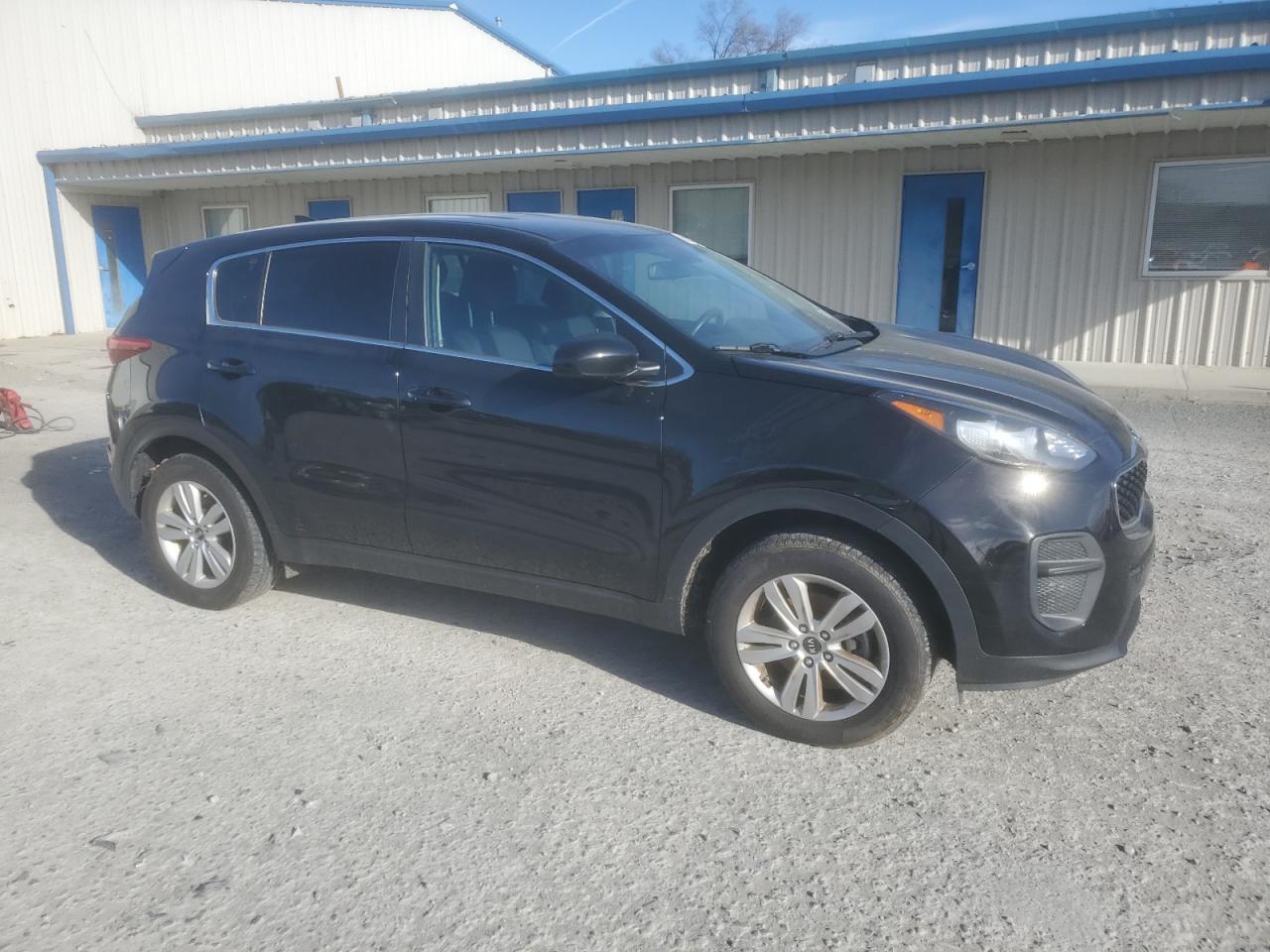 2017 KIA SPORTAGE L - Image 4