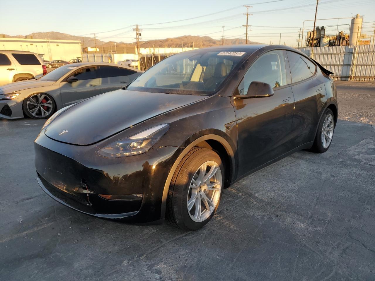 2024 TESLA MODEL Y