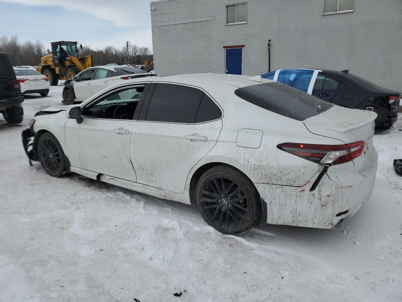 2022 TOYOTA CAMRY XSE - Фото 2