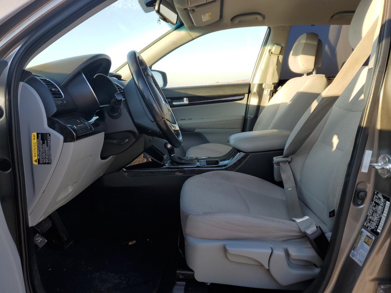 2014 KIA SORENTO LX - Image 7