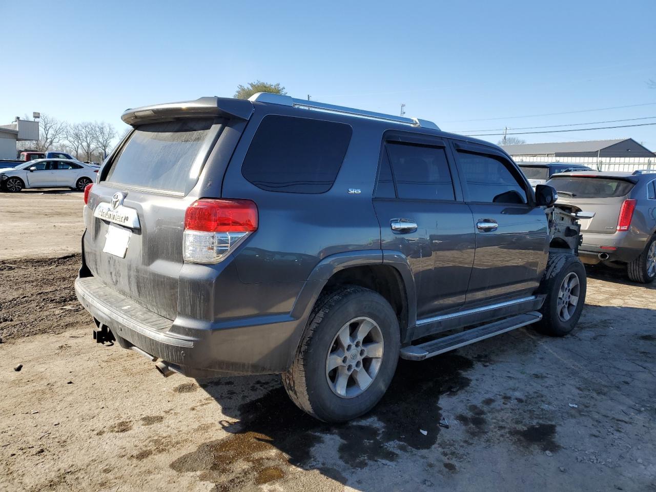 2011 TOYOTA 4RUNNER SR - Image 3