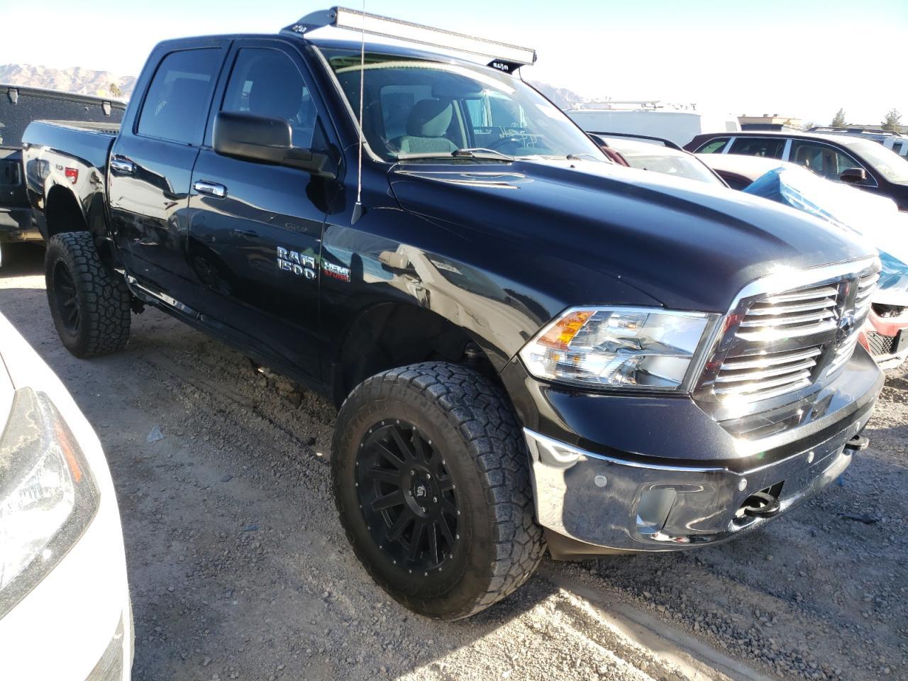 2015 RAM 1500 SLT - Image 4