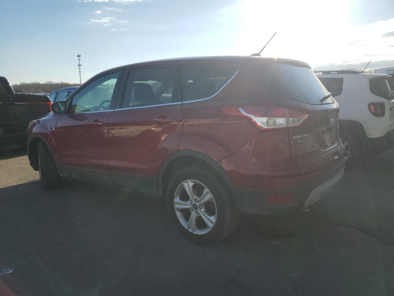 2015 FORD ESCAPE SE - Image 2