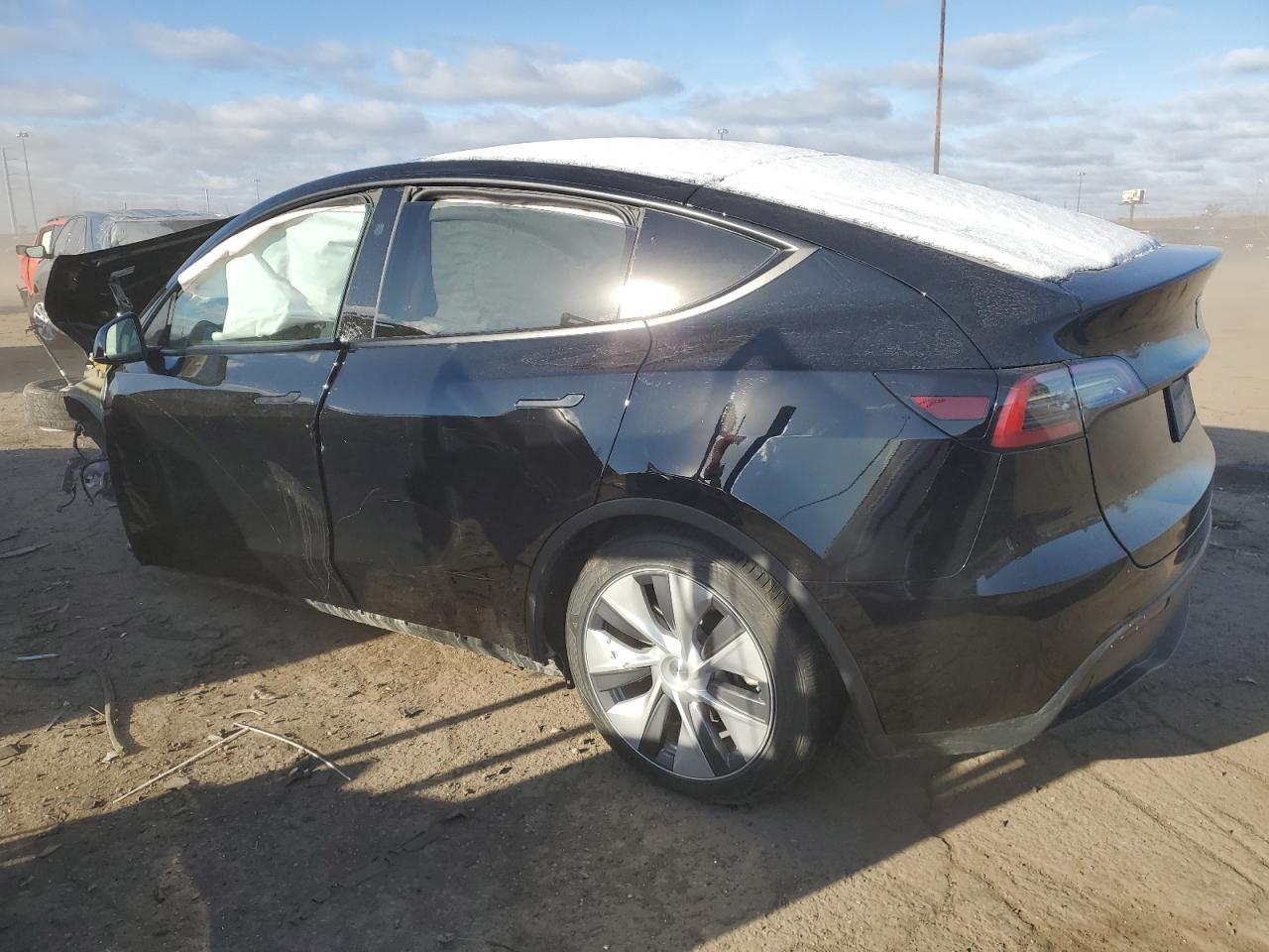2024 TESLA MODEL Y - Image 2