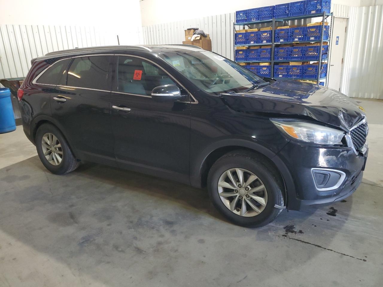 2016 KIA SORENTO LX - Image 4