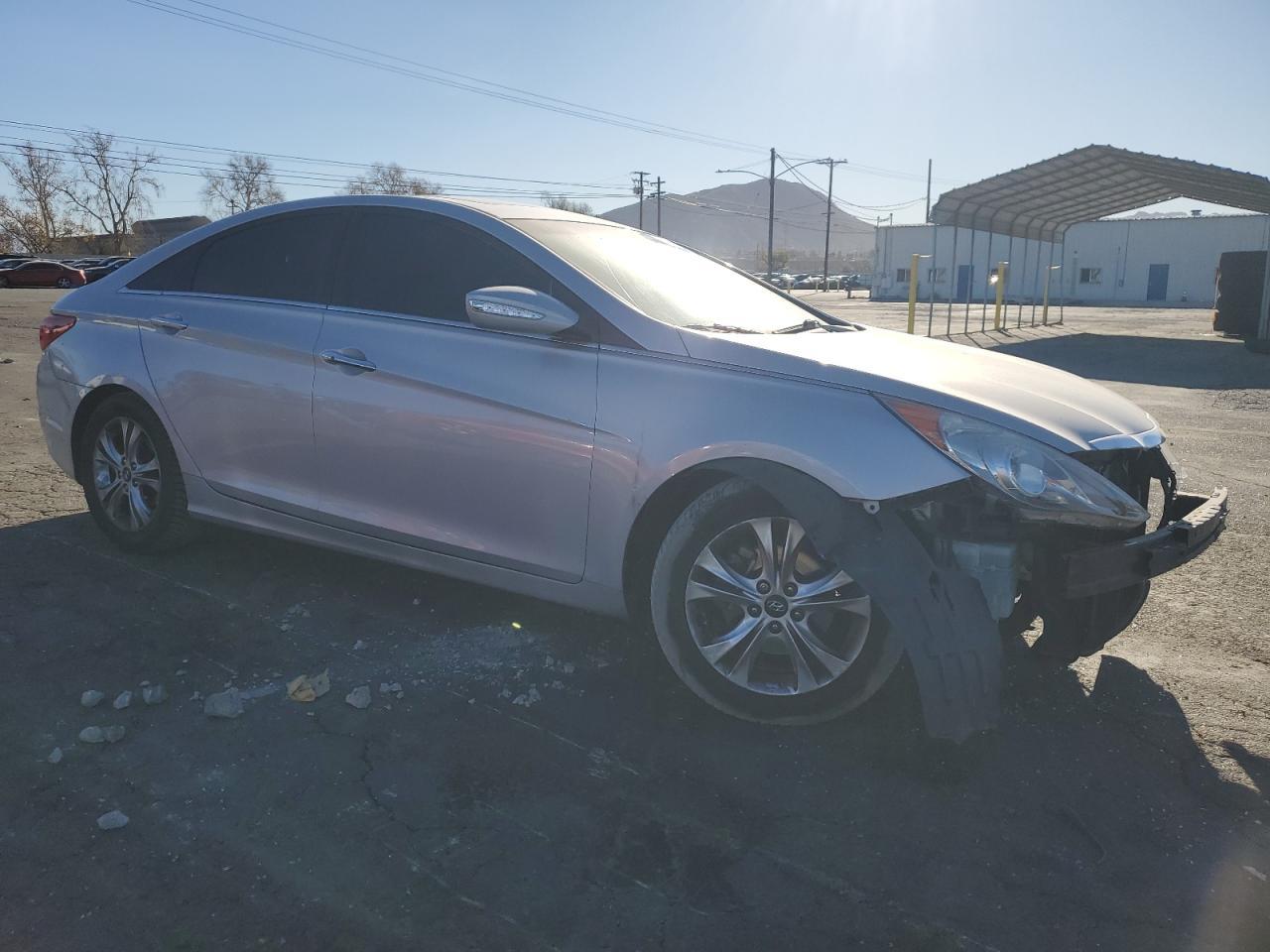 2011 HYUNDAI SONATA SE - Image 4