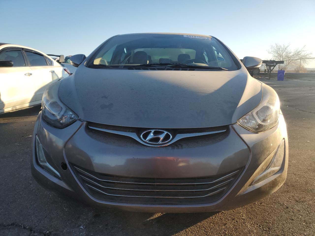 2015 HYUNDAI ELANTRA SE - Image 5
