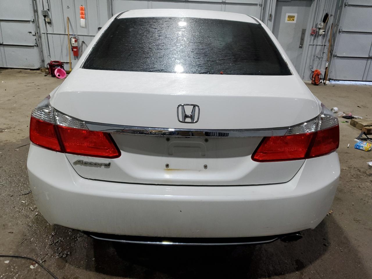 2014 HONDA ACCORD LX - Image 6