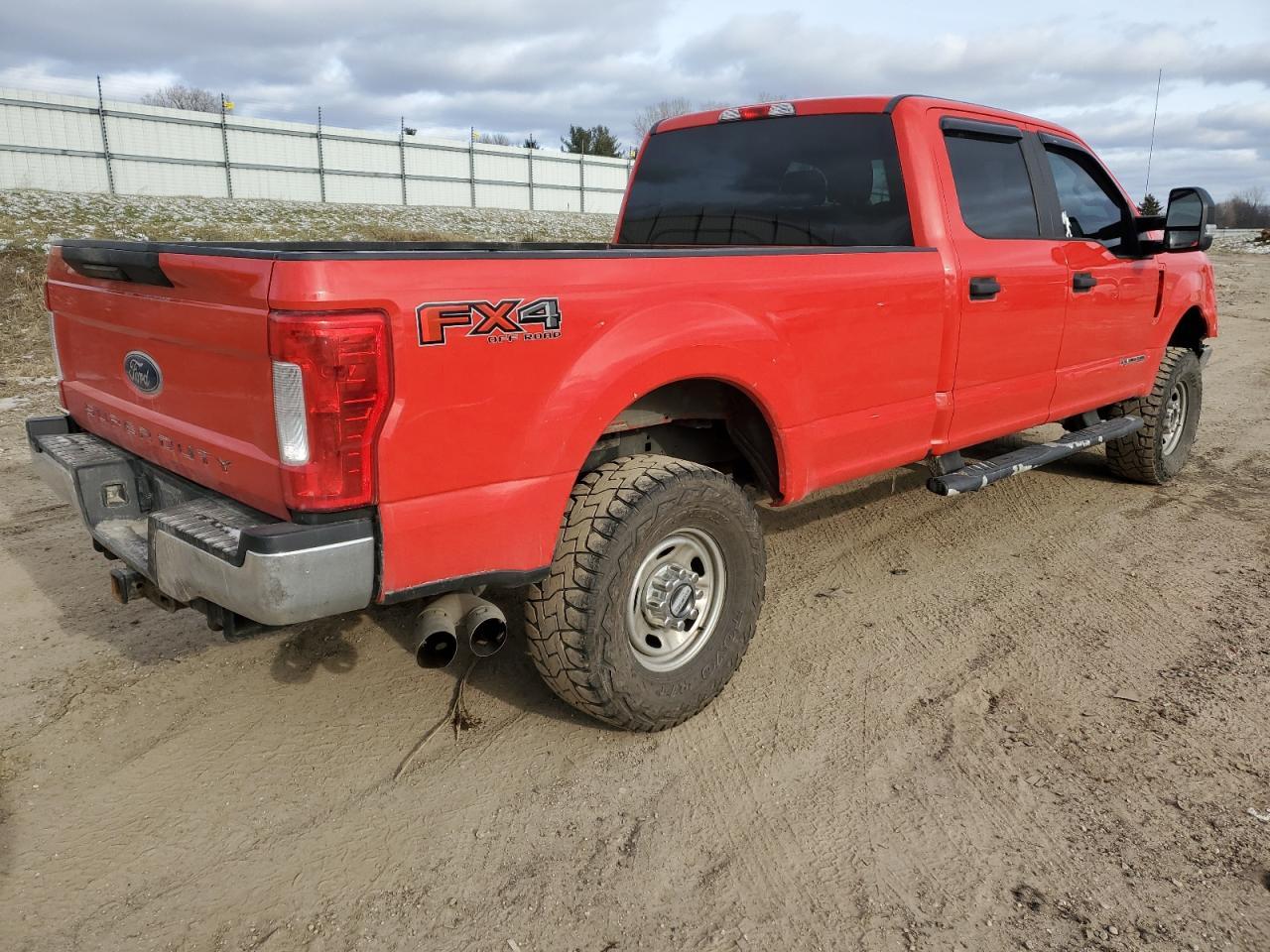 2017 FORD F250 SUPER - Image 3