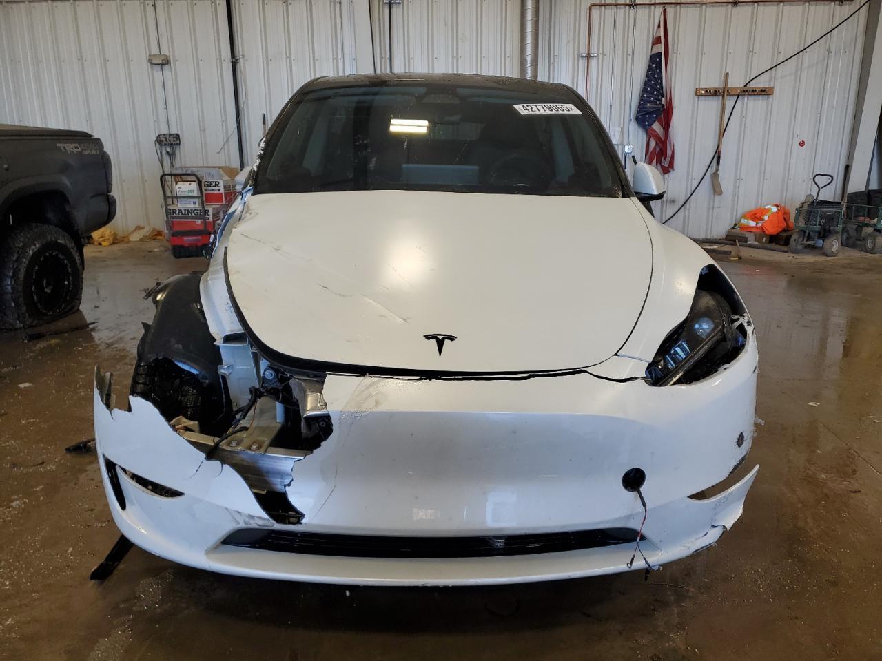 2023 TESLA MODEL Y - Фото 5