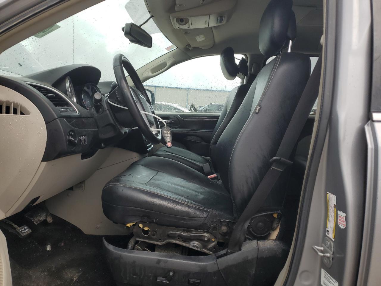 2014 CHRYSLER TOWN & COU - Фото 7
