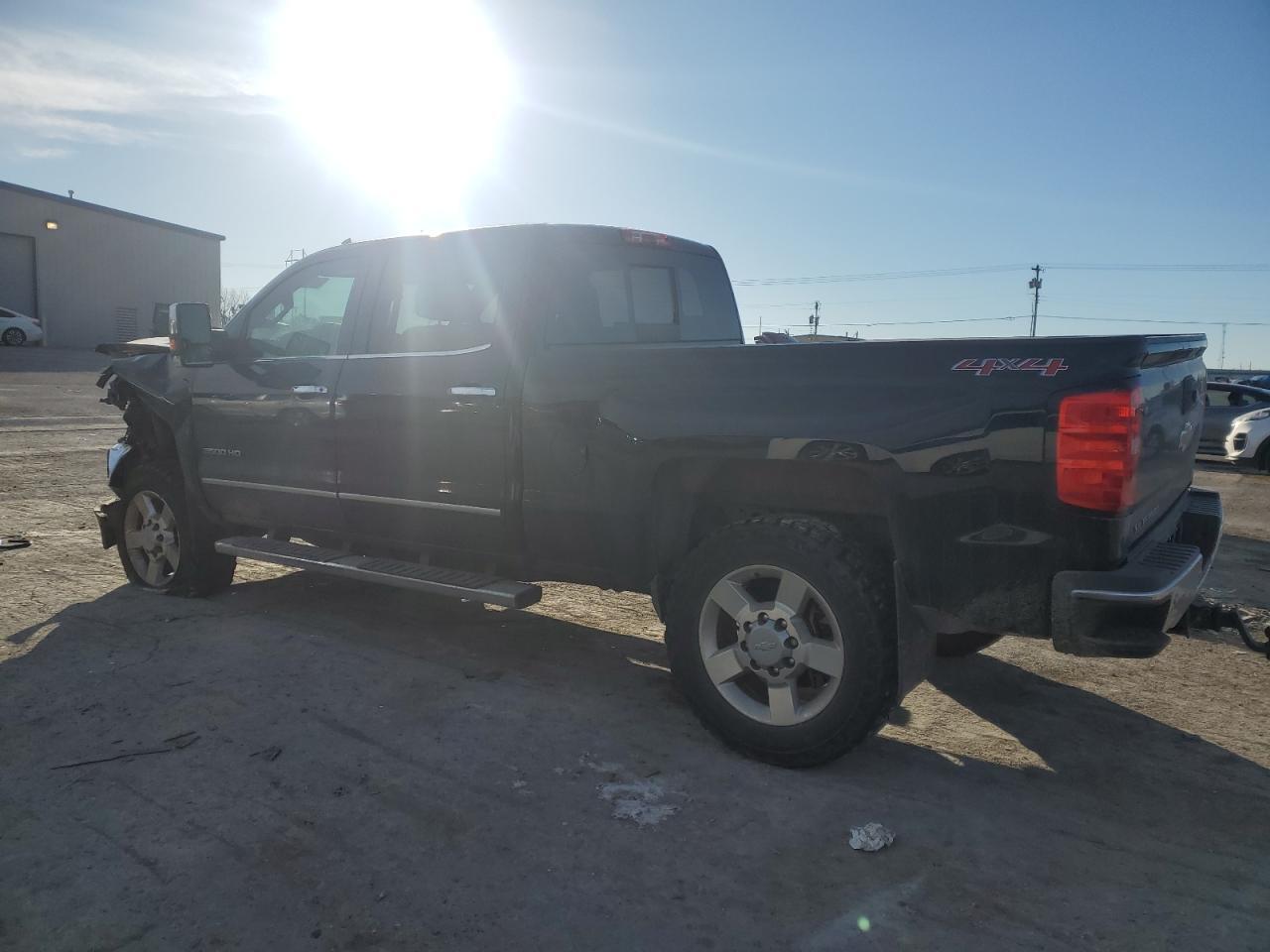 2016 CHEVROLET SILVERADO - Фото 2