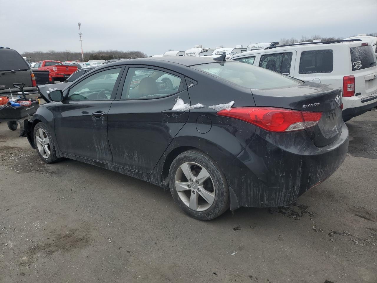 2013 HYUNDAI ELANTRA GL - Image 2
