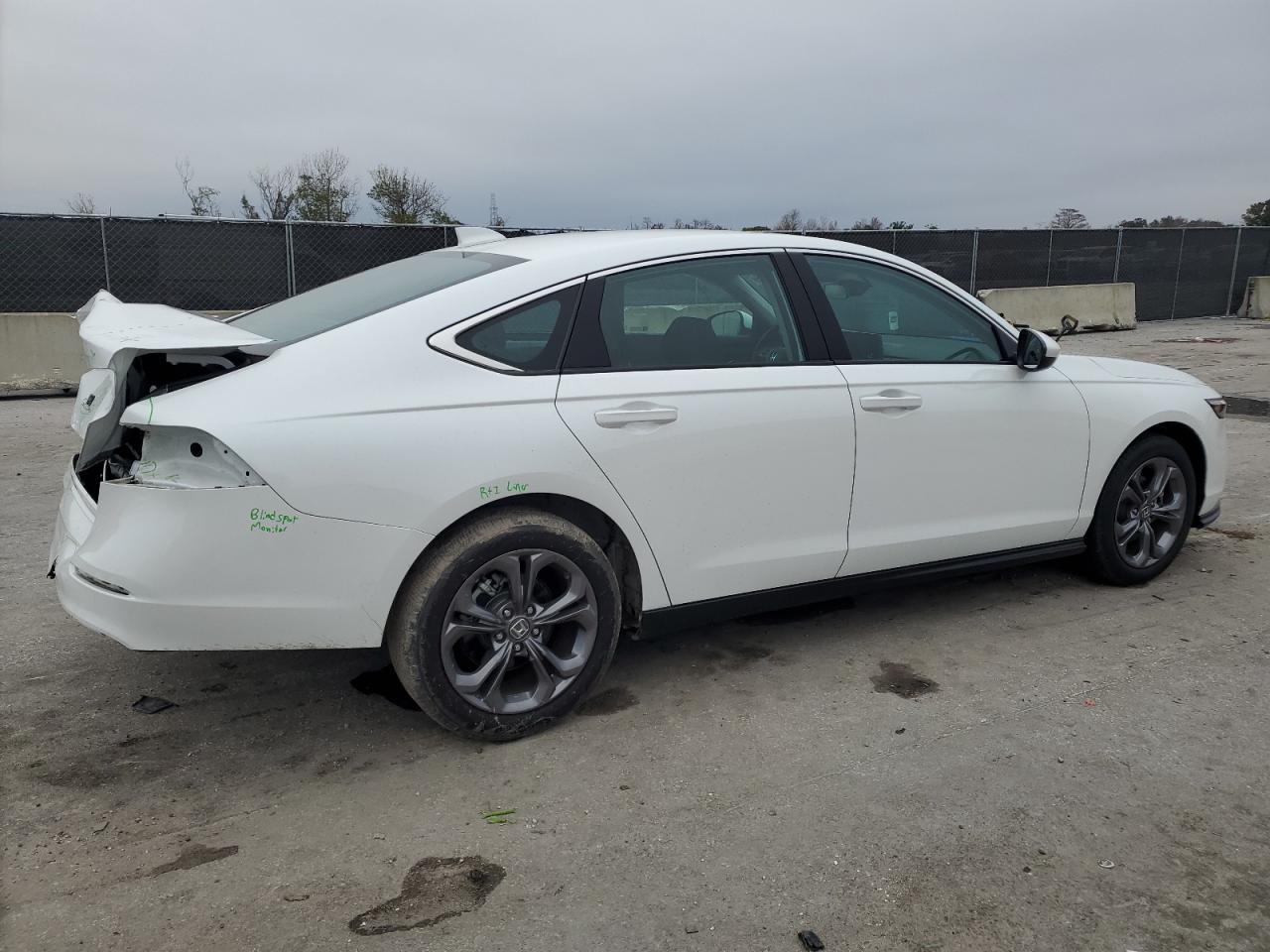 2024 HONDA ACCORD EX - Фото 3