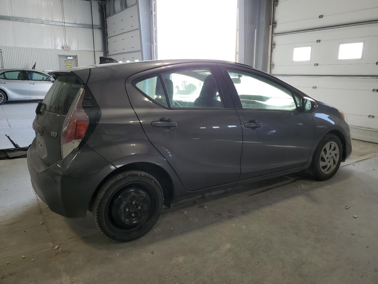 2015 TOYOTA PRIUS C - Image 3