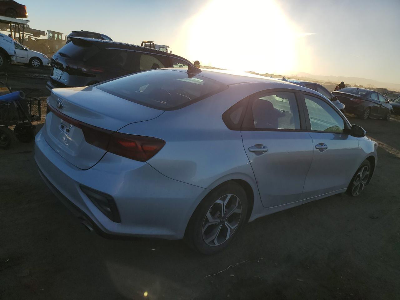 2021 KIA FORTE FE - Фото 3