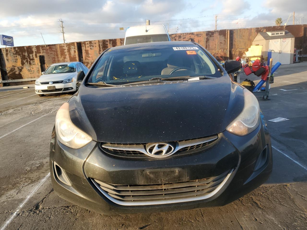 2011 HYUNDAI ELANTRA GL - Image 5