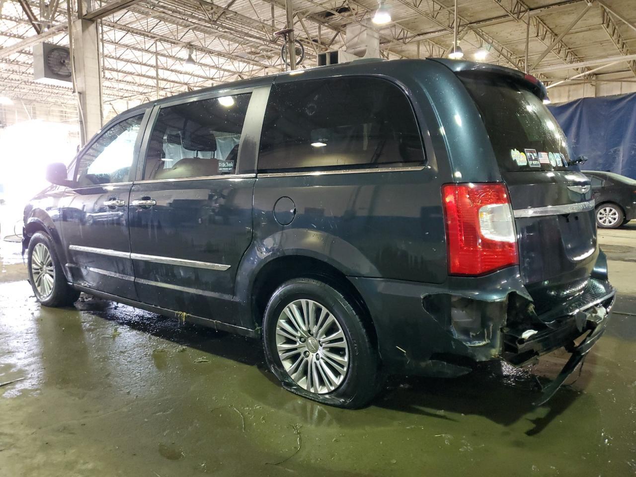 2014 CHRYSLER TOWN & COU - Фото 2