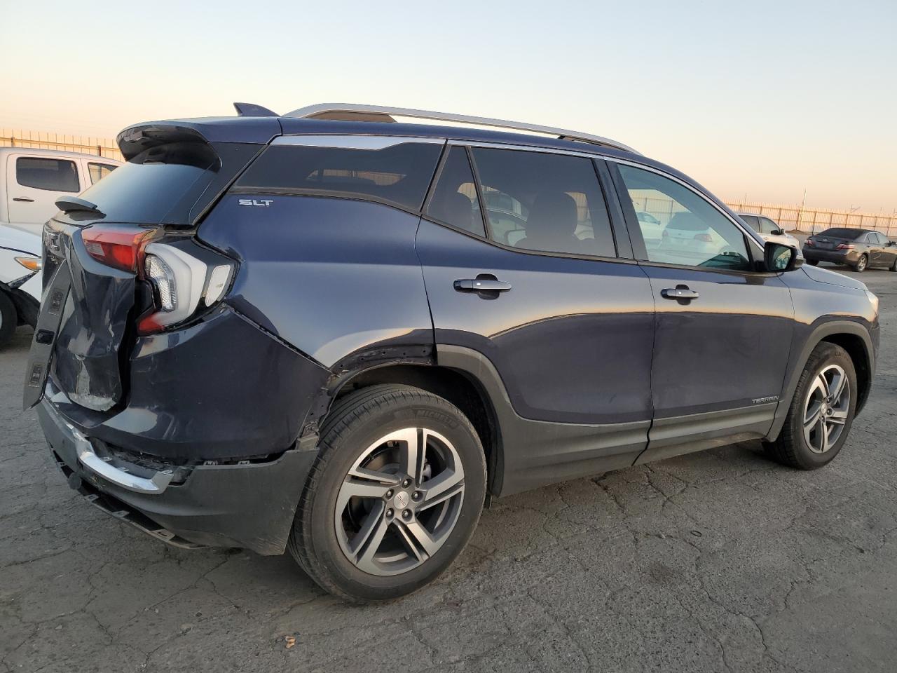 2018 GMC TERRAIN SL - Image 3