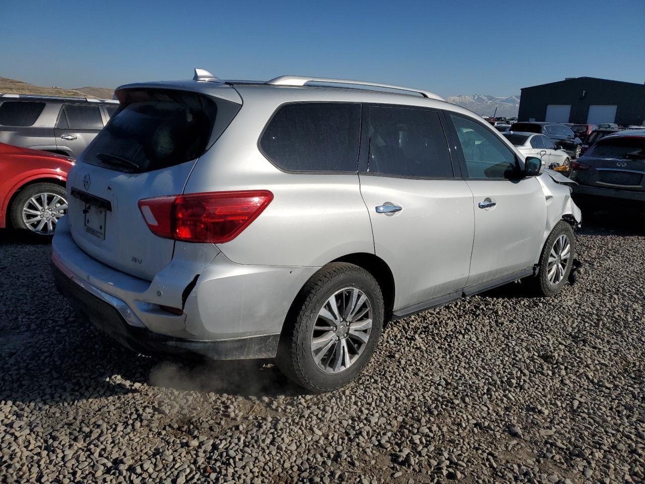 2019 NISSAN PATHFINDER - Фото 3