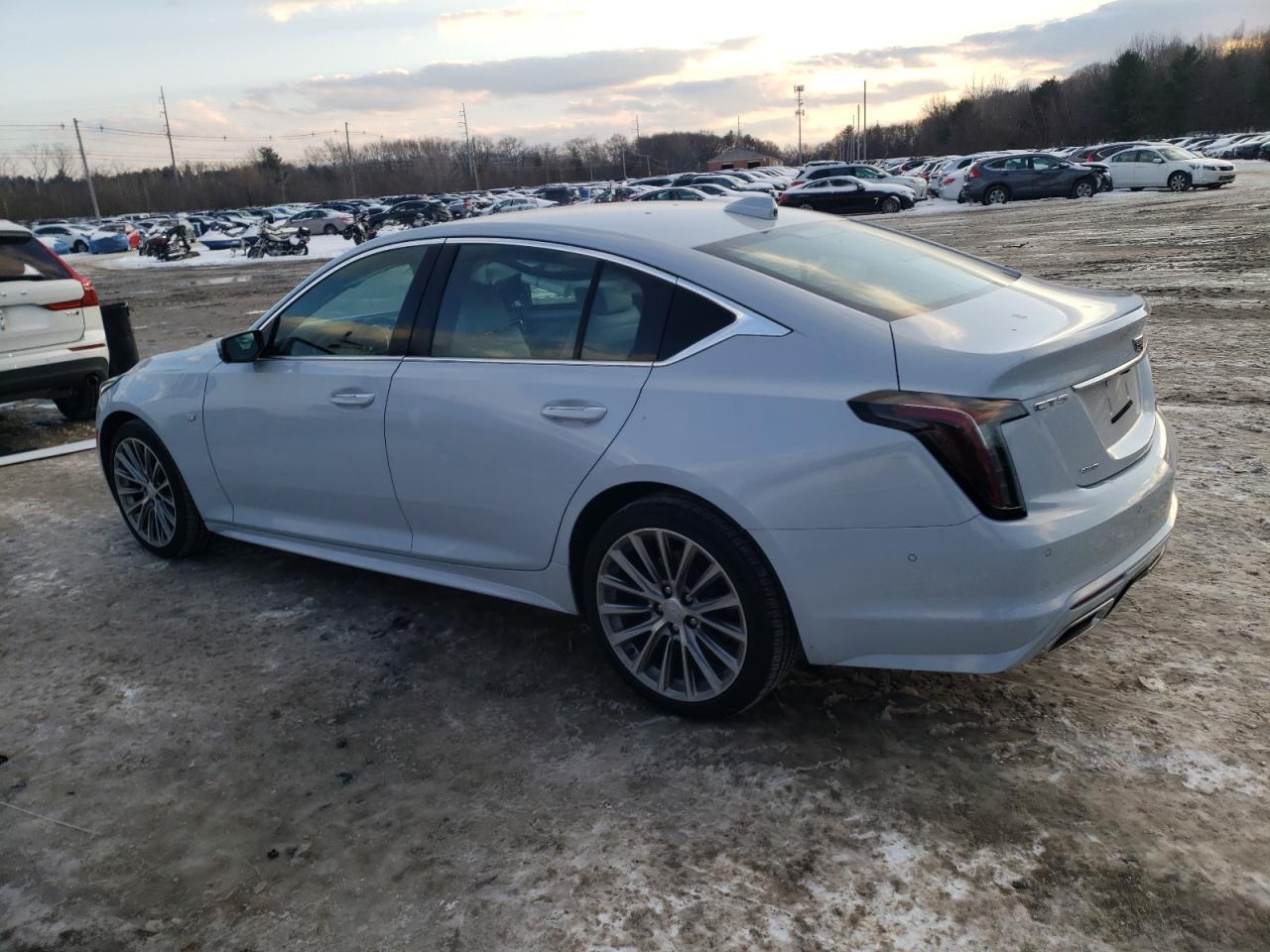 2022 CADILLAC CT5 PREMIU - Фото 2