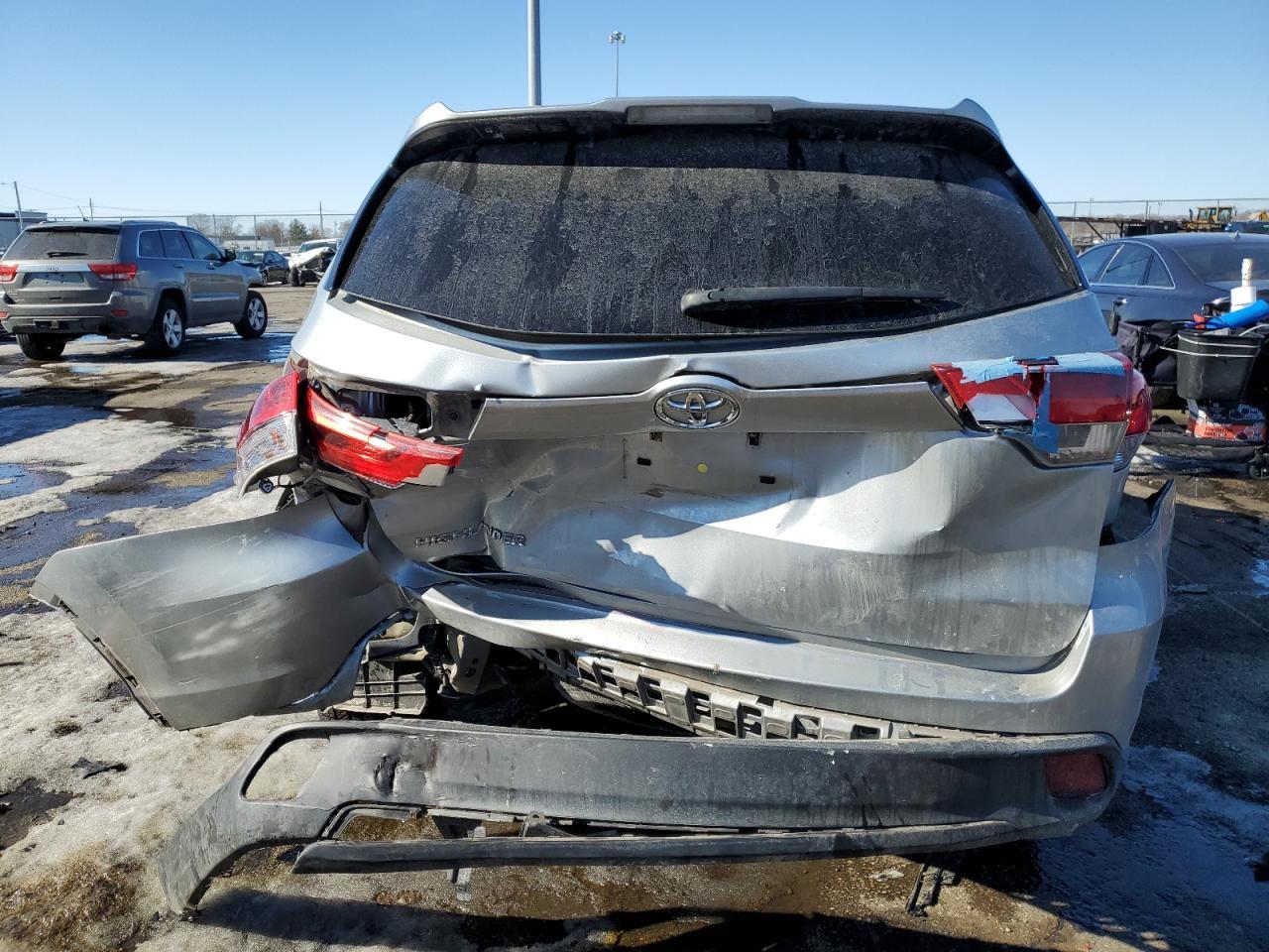2018 TOYOTA HIGHLANDER - Фото 6