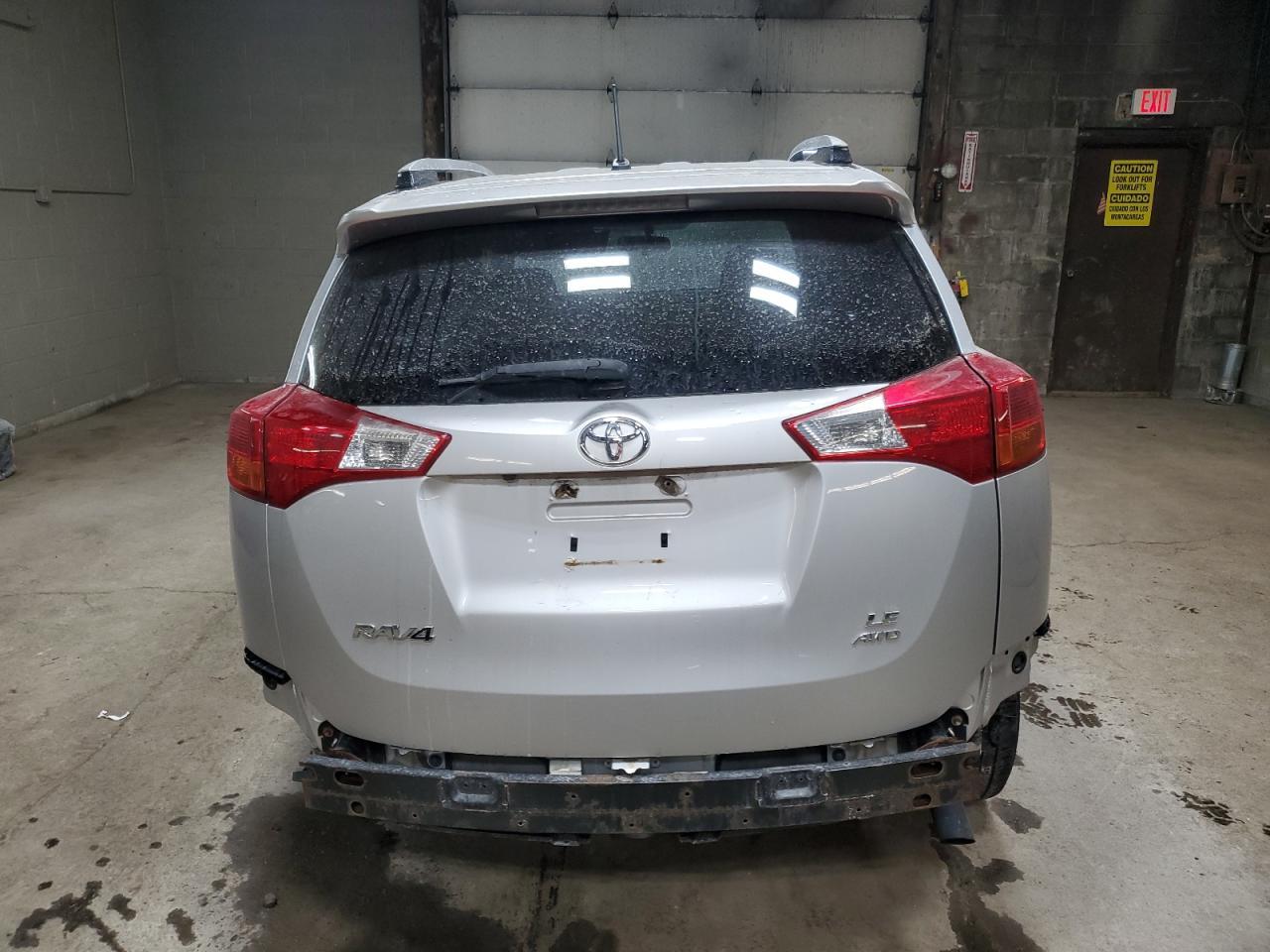 2015 TOYOTA RAV4 LE - Image 6