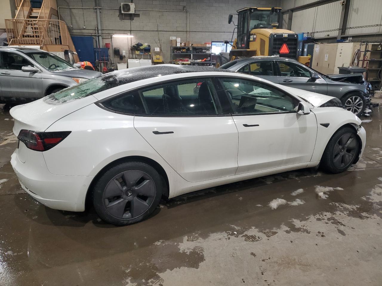 2021 TESLA MODEL 3 - Фото 3