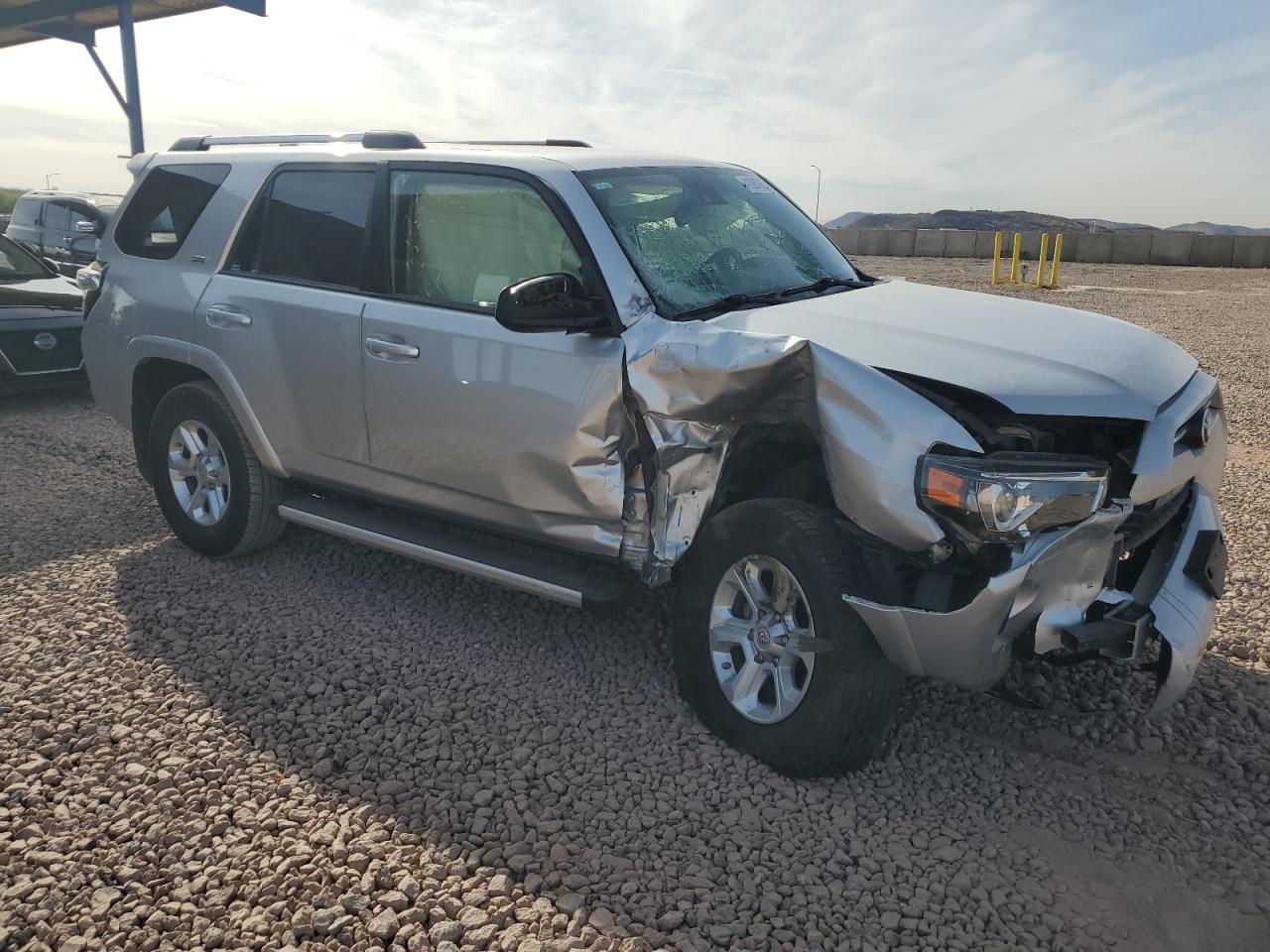 2020 TOYOTA 4RUNNER SR - Image 4