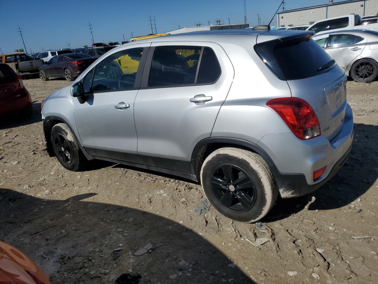 2021 CHEVROLET TRAX LS - Image 2