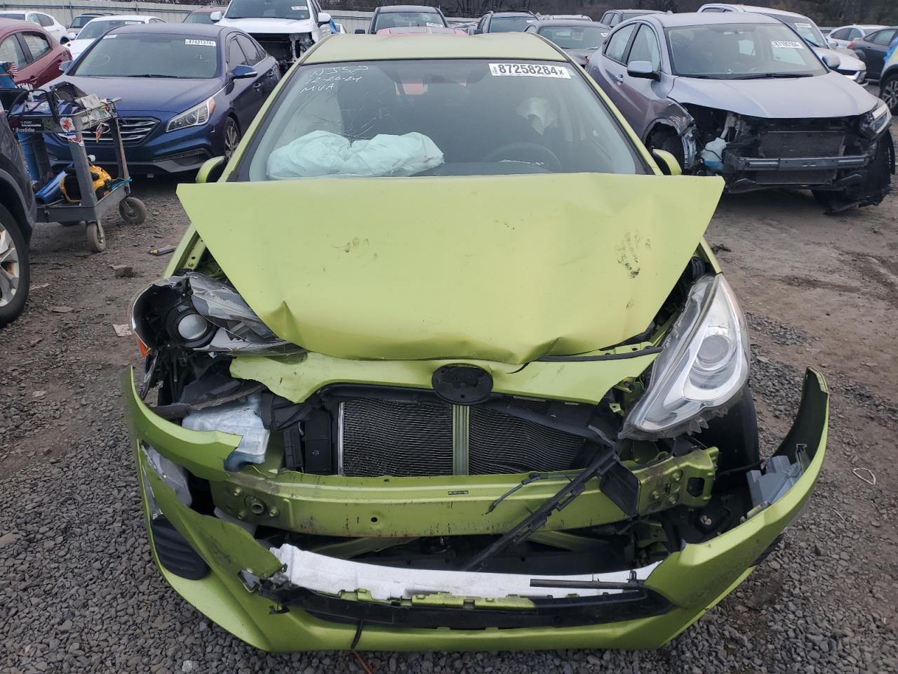 2016 TOYOTA PRIUS C - Image 5