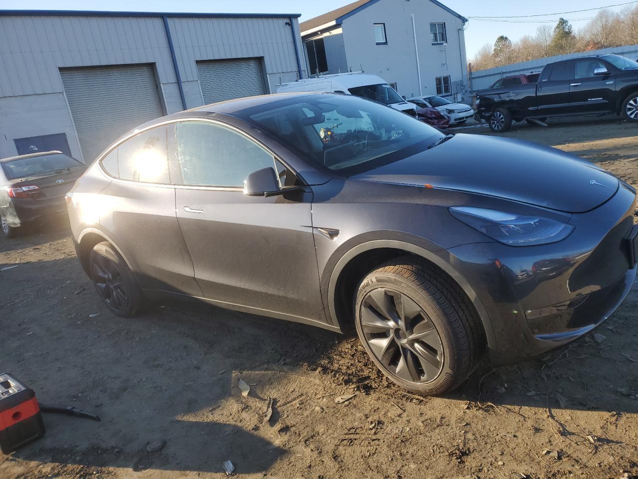 2024 TESLA MODEL Y - Image 4