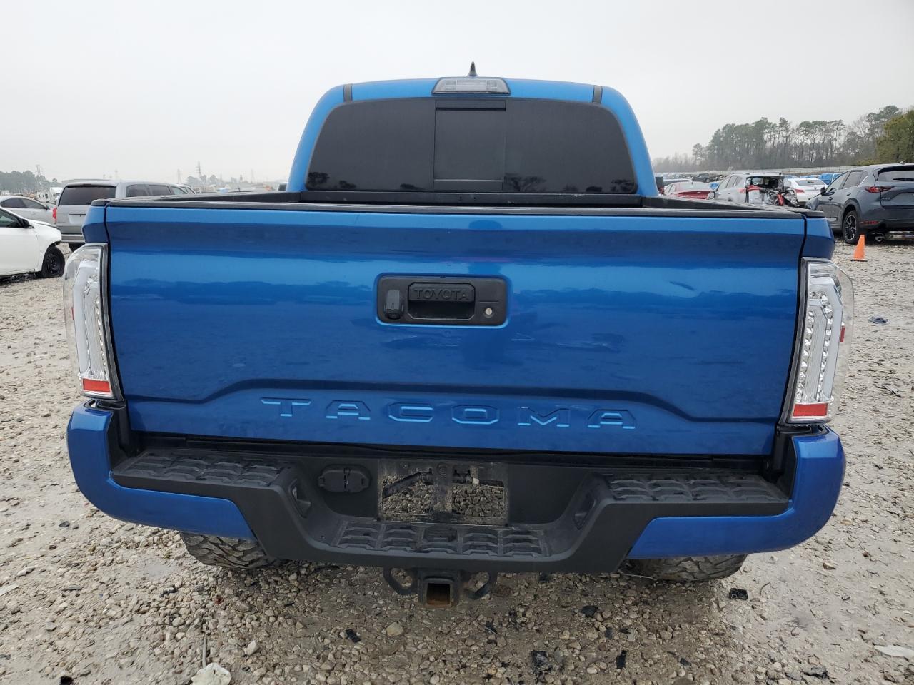 2017 TOYOTA TACOMA DOU - Фото 6