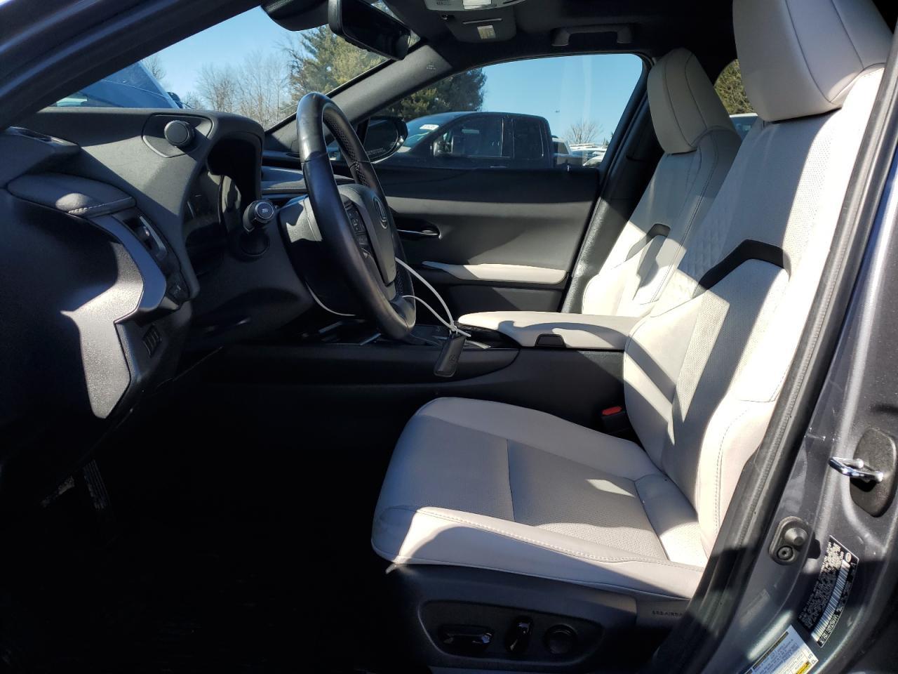 2021 LEXUS UX 250H - Фото 7