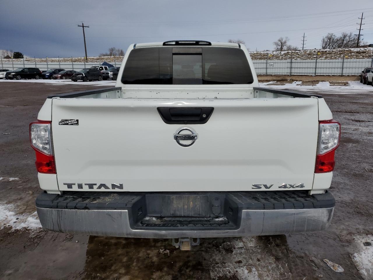 2018 NISSAN TITAN S - Фото 6