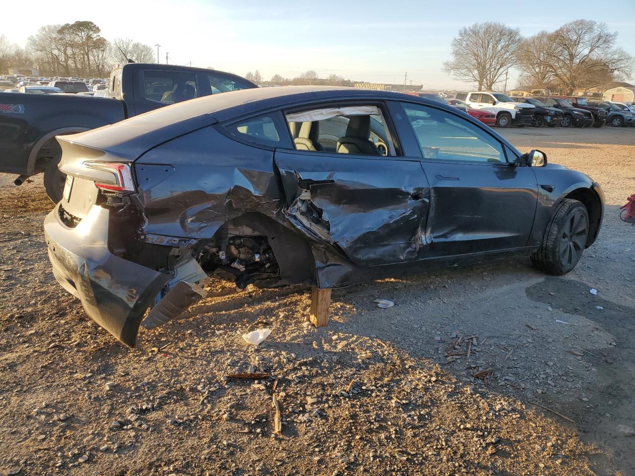 2024 TESLA MODEL 3 - Image 3