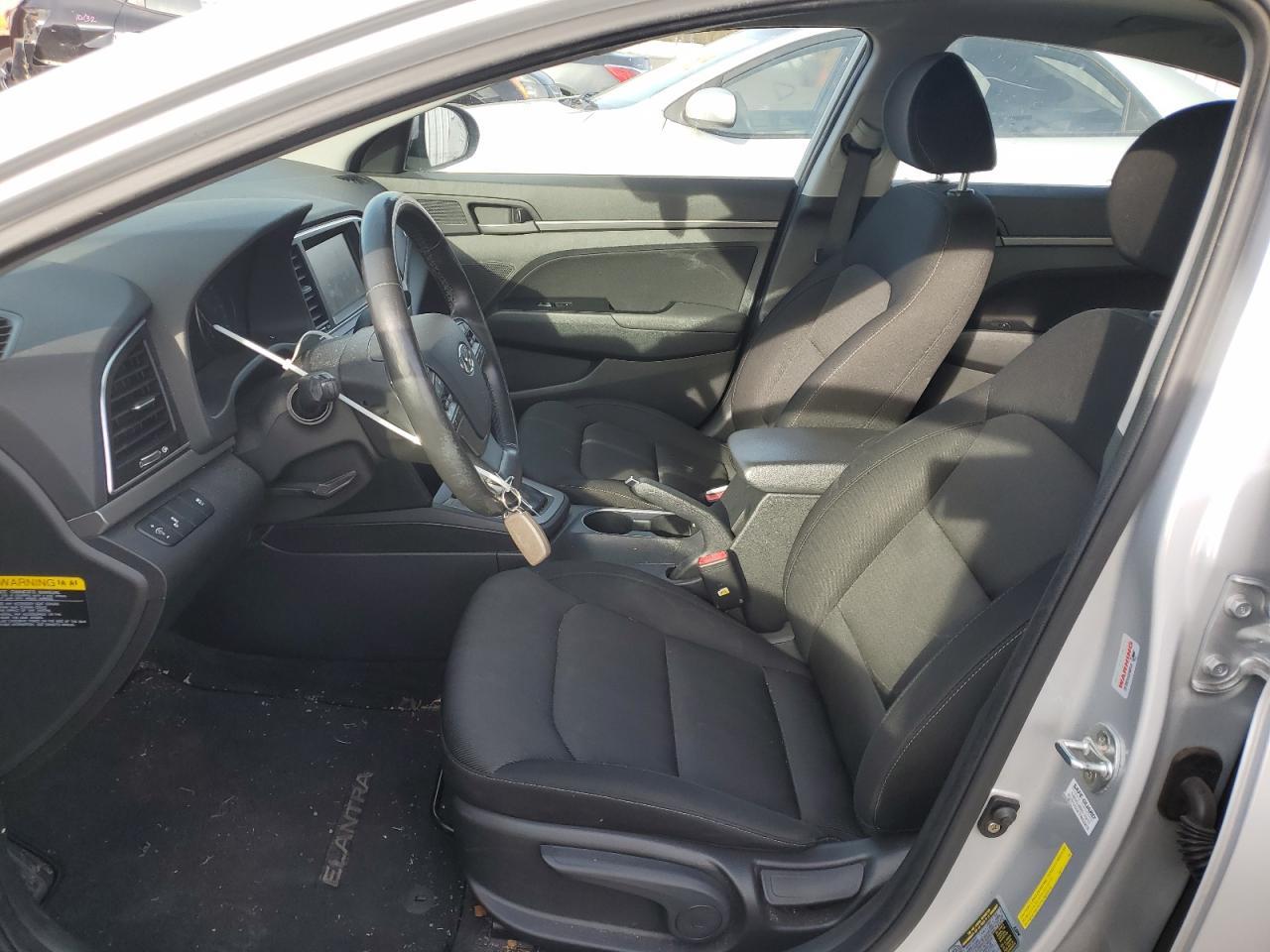 2018 HYUNDAI ELANTRA SE - Фото 7