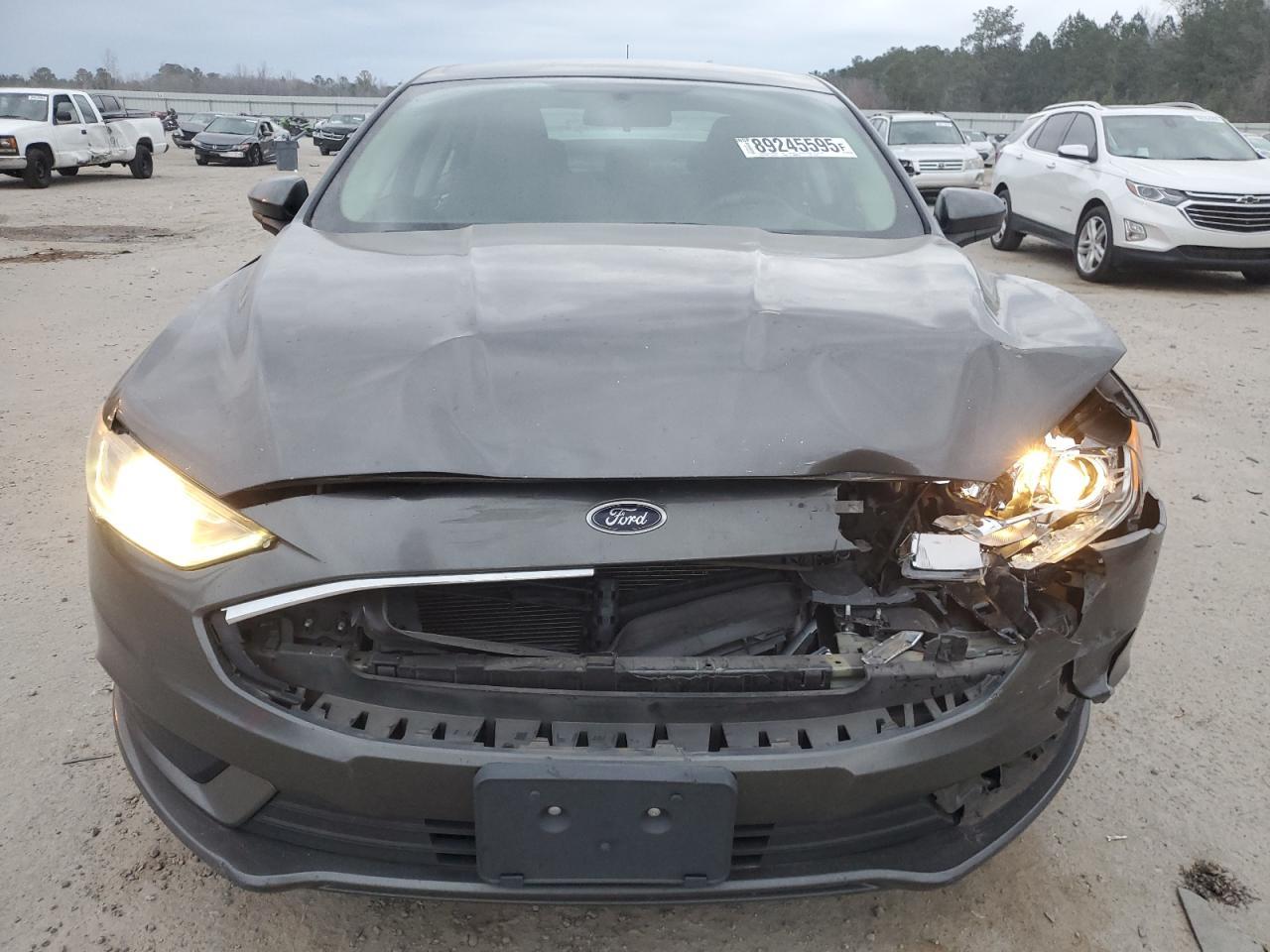 2017 FORD FUSION SE - Фото 5