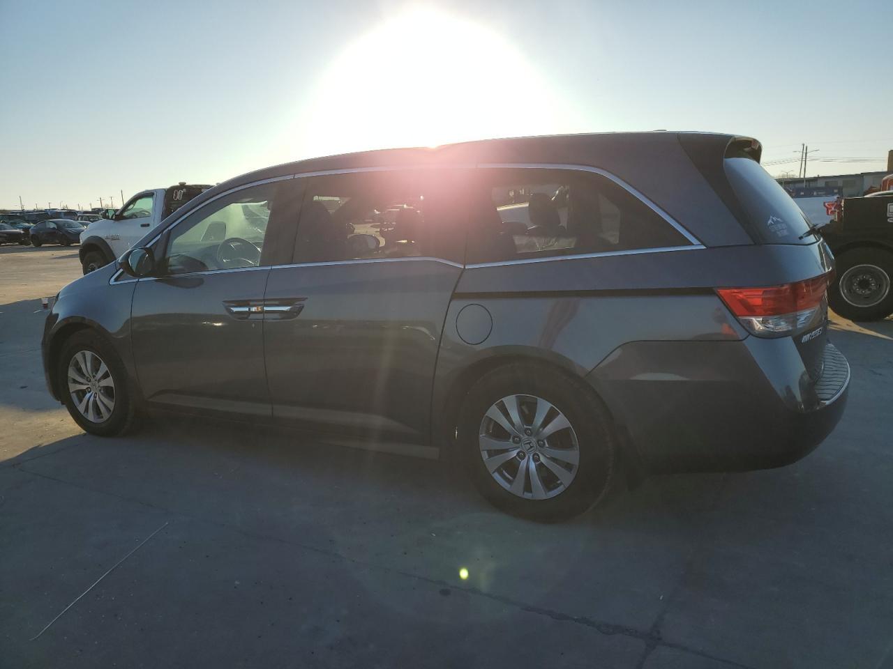 2016 HONDA ODYSSEY EX - Image 2