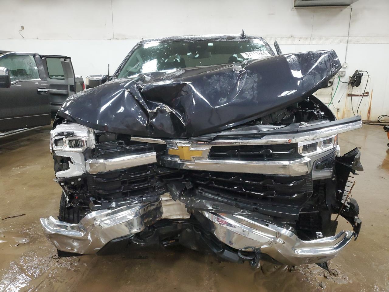 2023 CHEVROLET SILVERADO - Фото 5
