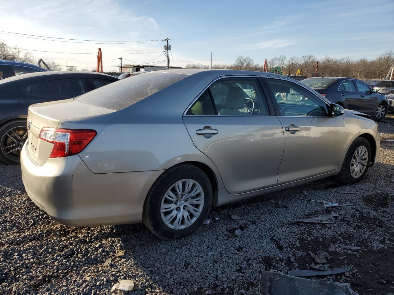 2014 TOYOTA CAMRY L - Image 3