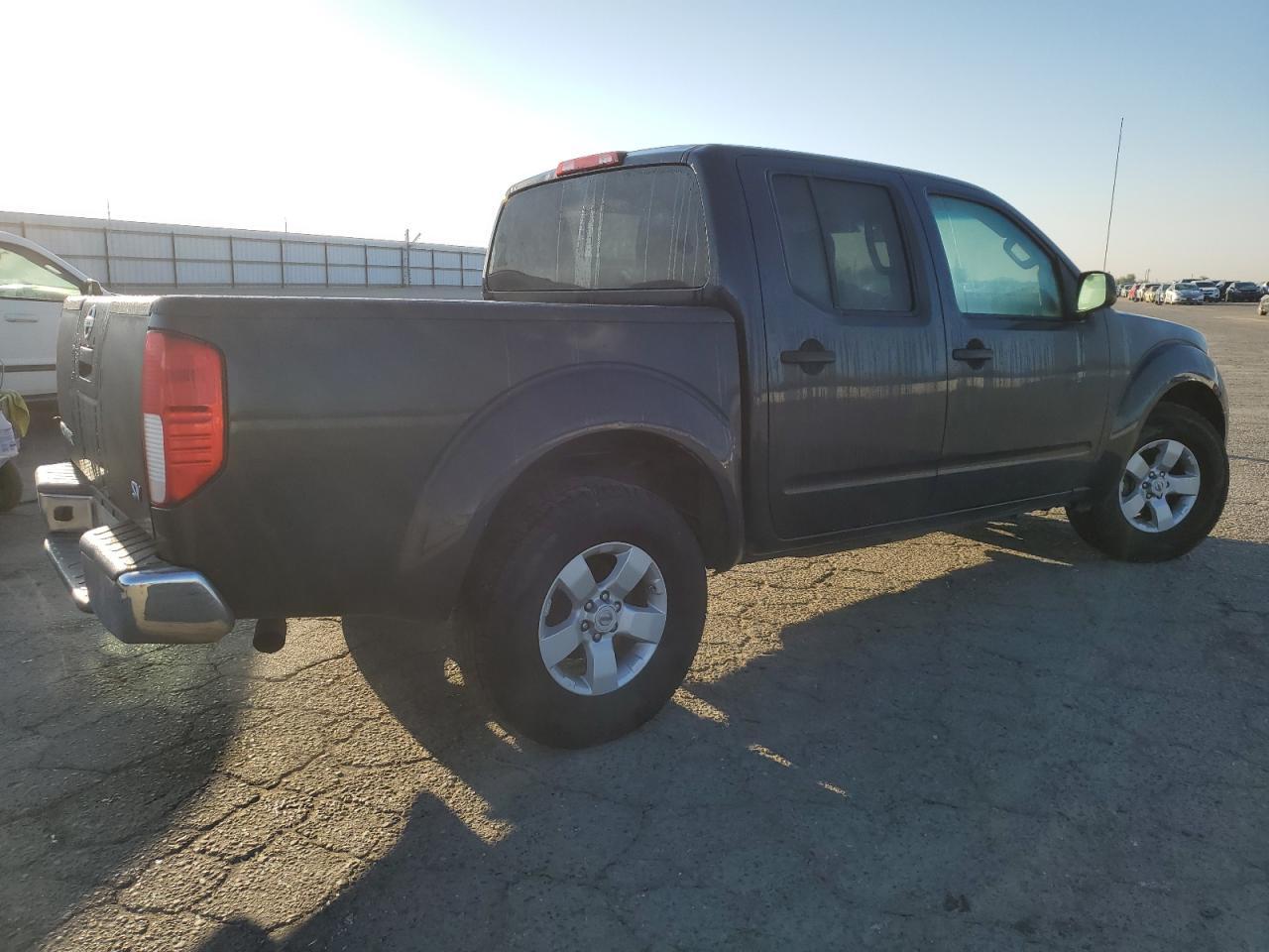 2012 NISSAN FRONTIER S - Фото 3