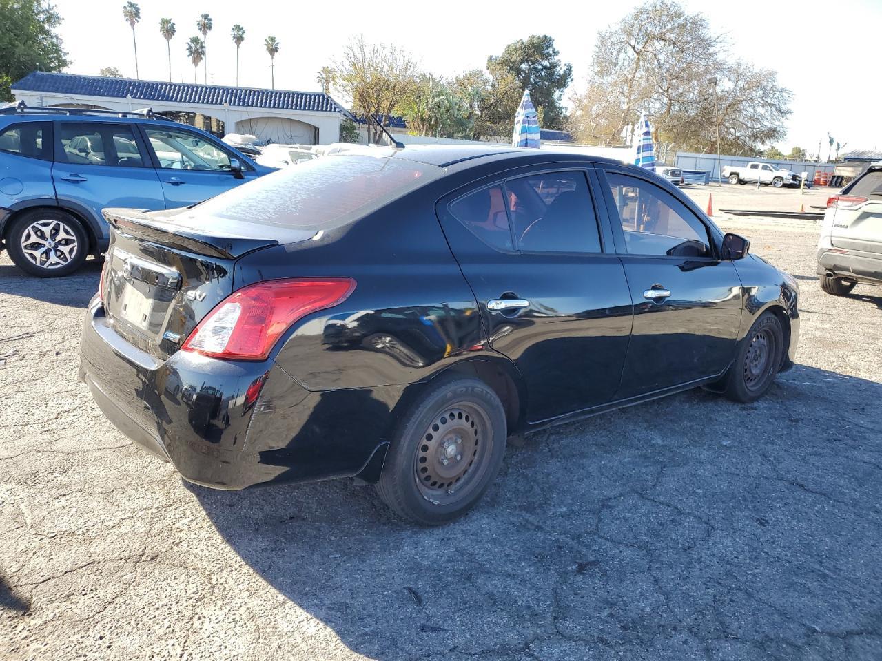 2016 NISSAN VERSA S - Фото 3