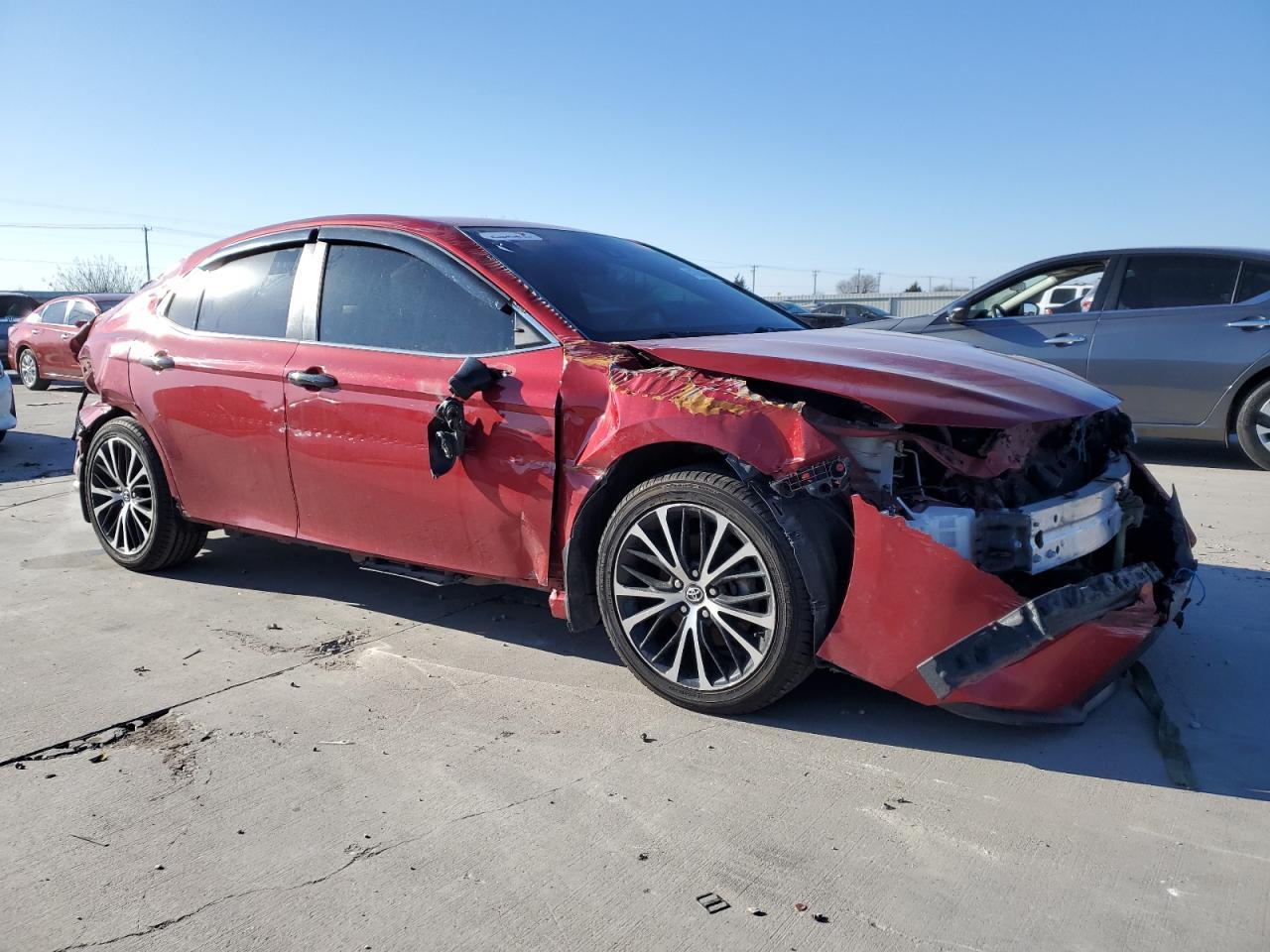 2020 TOYOTA CAMRY SE - Фото 4
