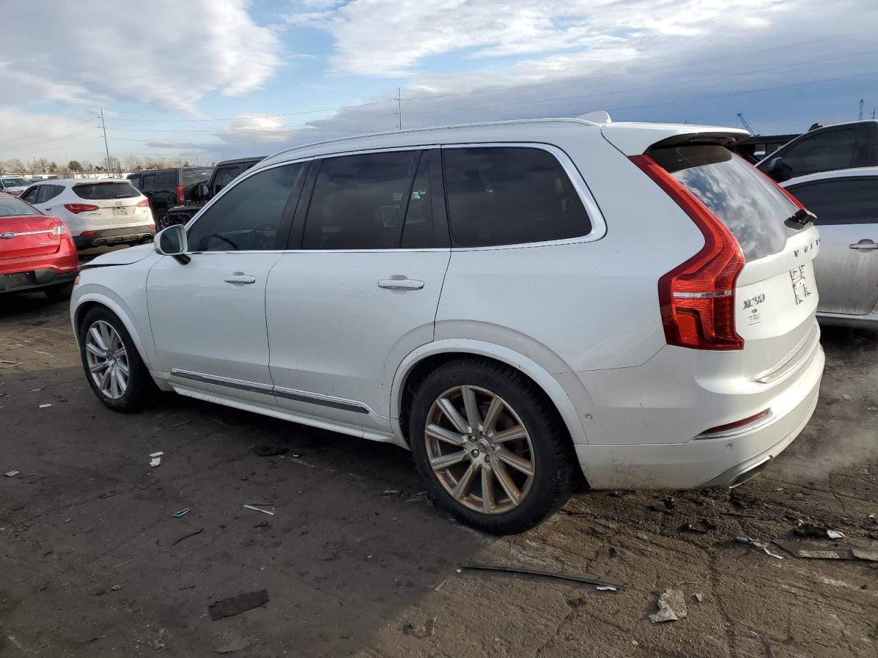 2016 VOLVO XC90 T6 - Image 2