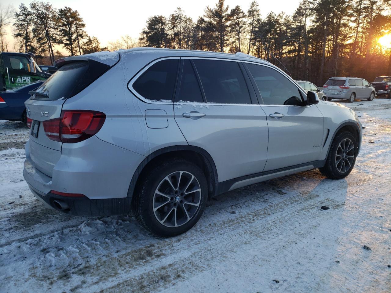 2017 BMW X5 XDRIVE3 - Image 3