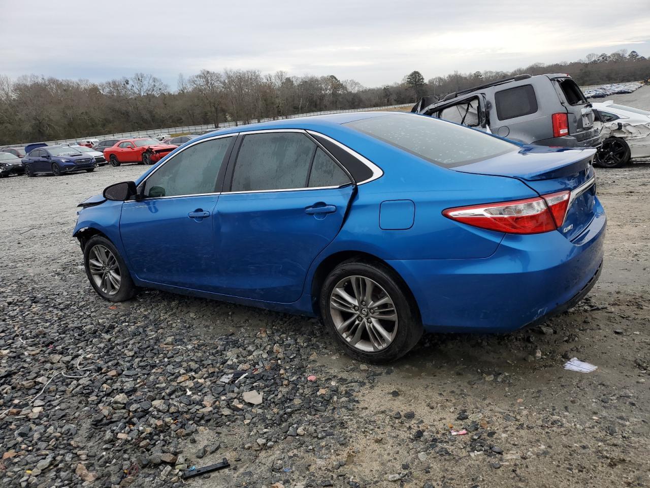 2017 TOYOTA CAMRY LE - Фото 2