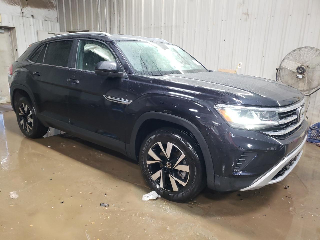 2022 VOLKSWAGEN ATLAS CROS - Фото 4